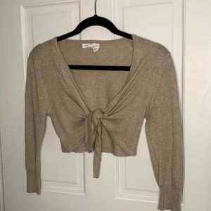 Kylie tie front crop top